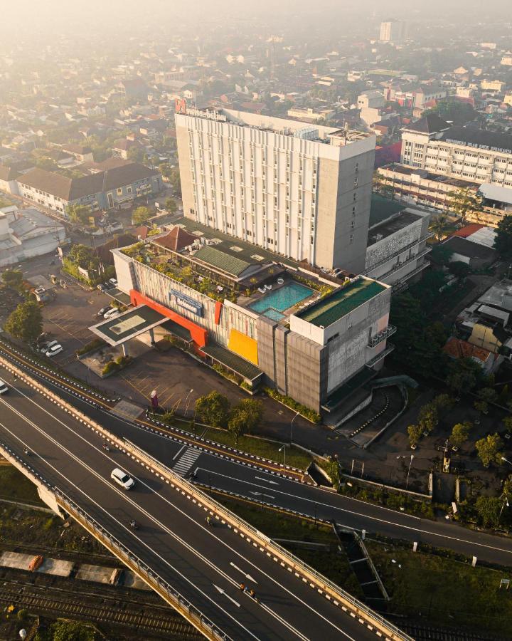 Swiss-Belinn Saripetojo Solo Eksteriør billede